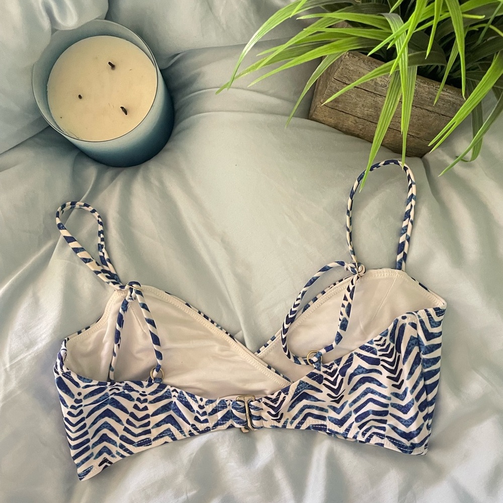 Beach Riot x Revolve Bikini Top - Picture 3 of 4